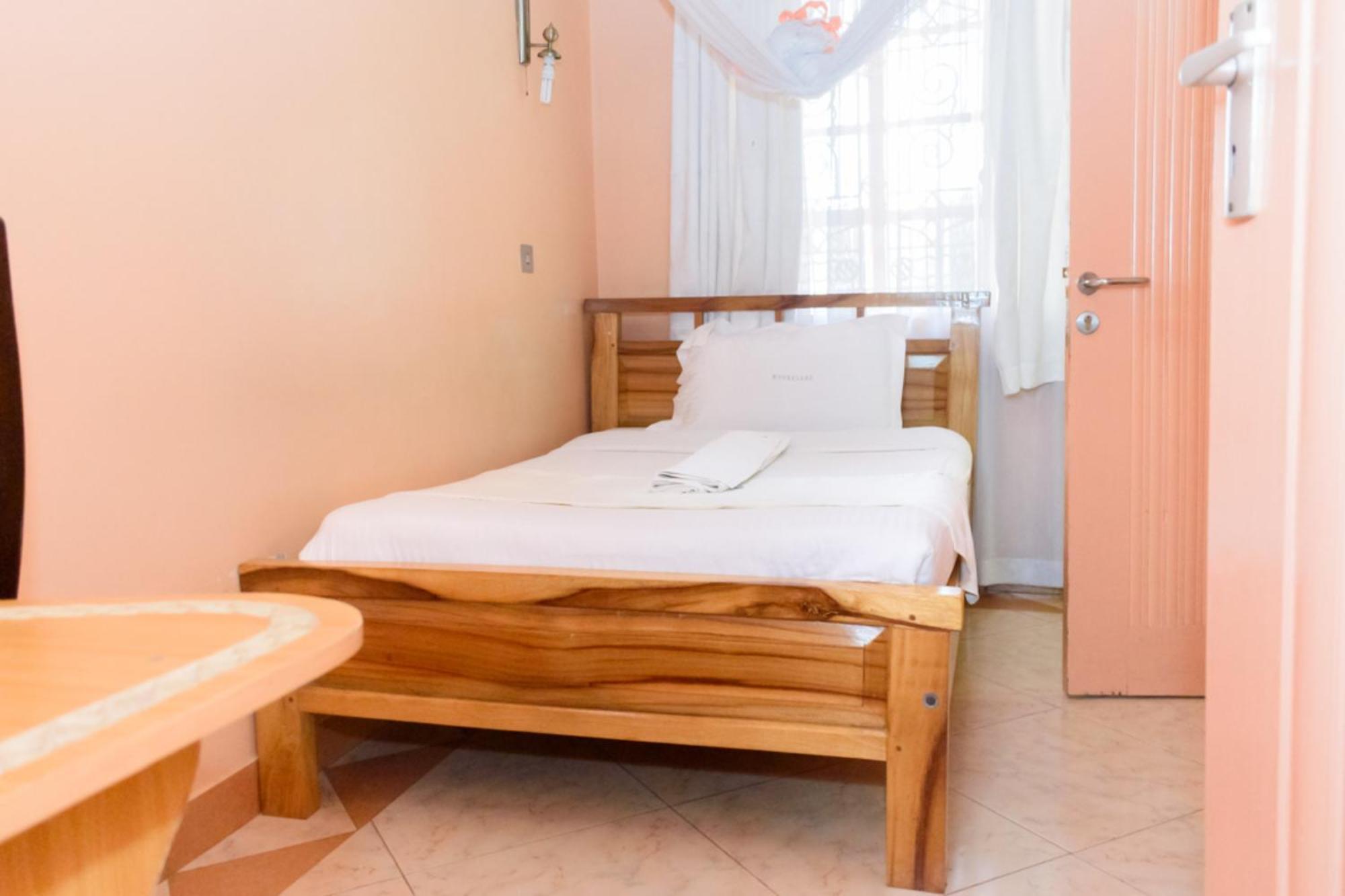 Mooreland Hotel Nairobi Extérieur photo