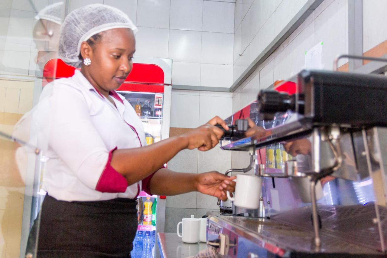 Mooreland Hotel Nairobi Extérieur photo