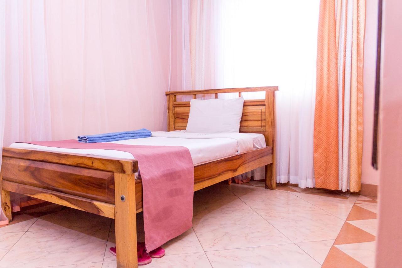 Mooreland Hotel Nairobi Extérieur photo