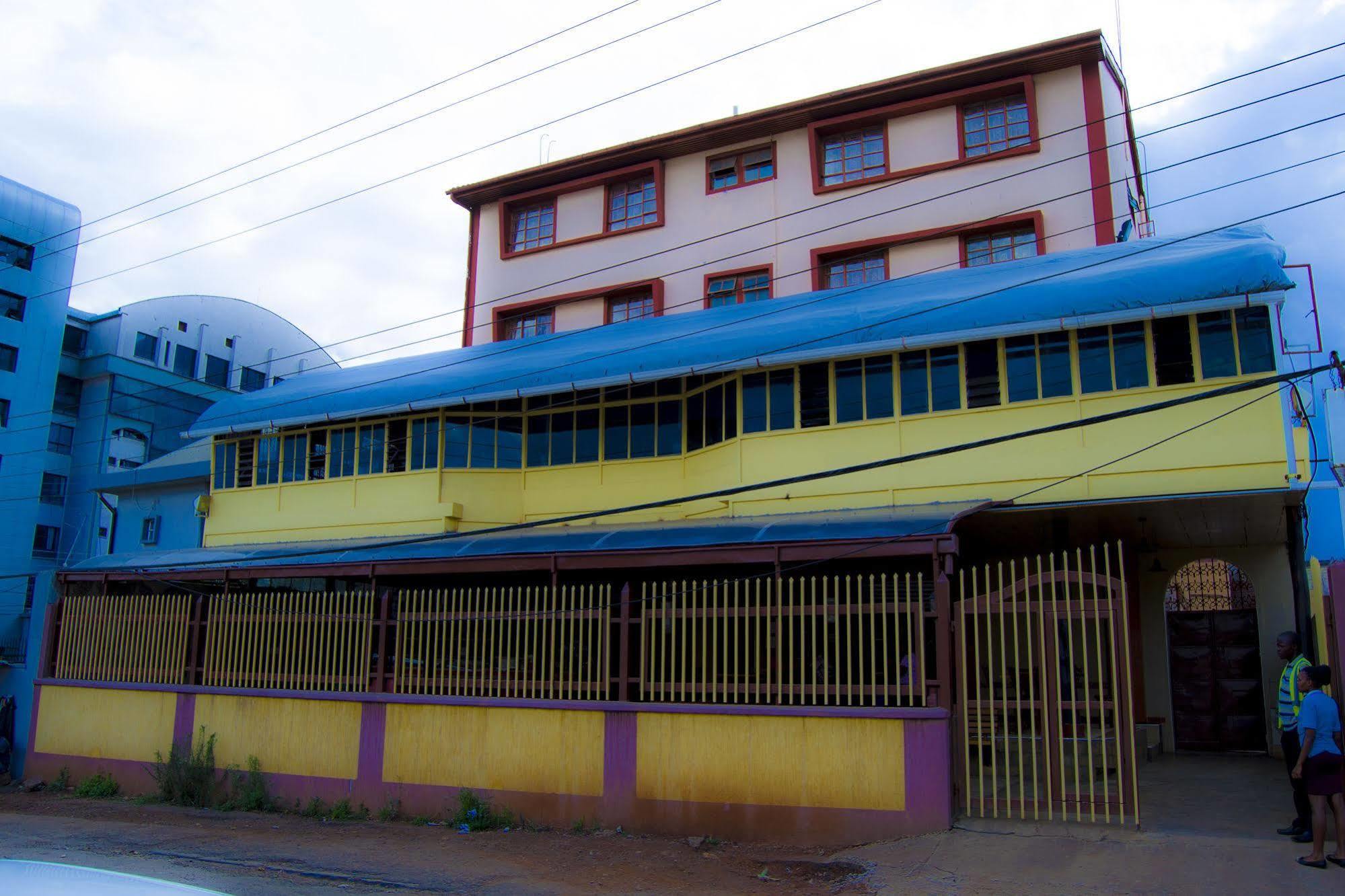 Mooreland Hotel Nairobi Extérieur photo