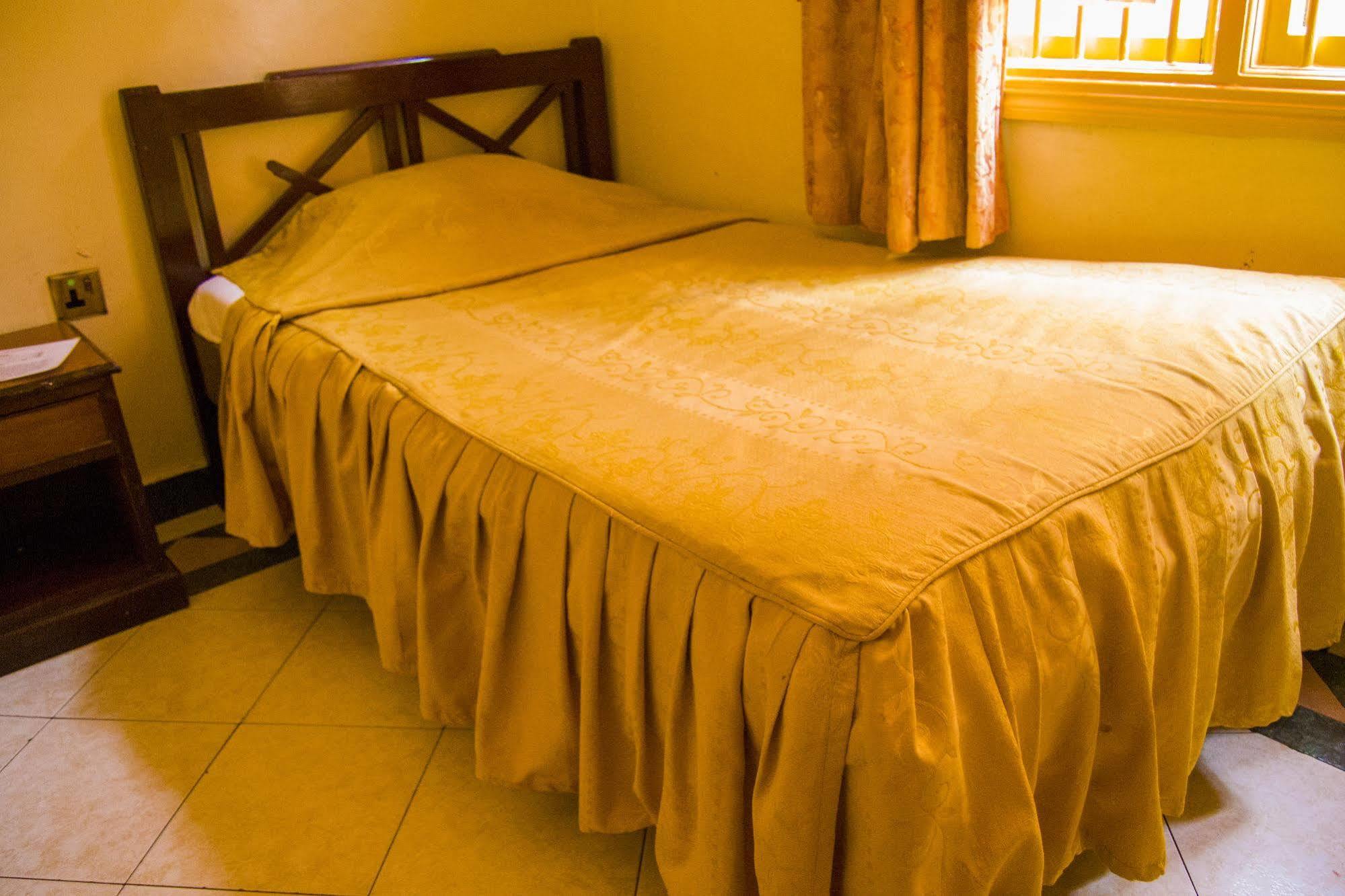Mooreland Hotel Nairobi Extérieur photo